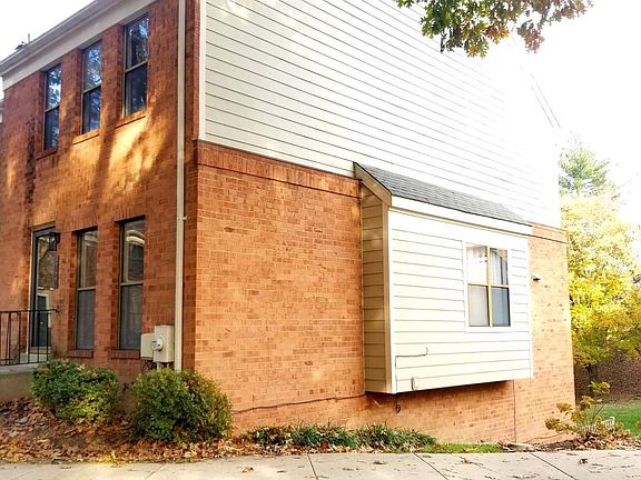3rd image of 5121 King Charles Way