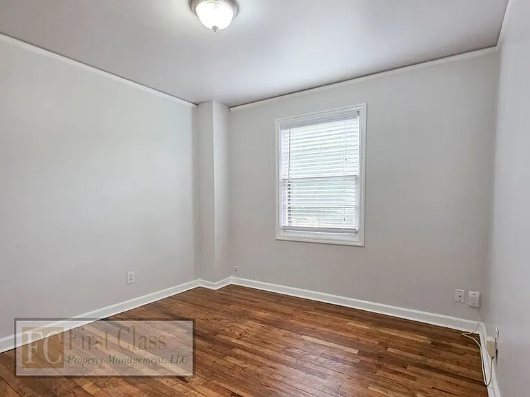 5735 N Montana Ave — Photo 15