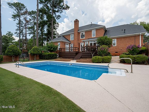 2nd image of 4244 Riverside Drive