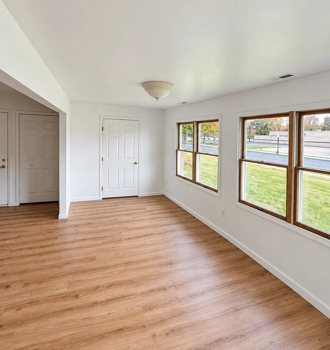 2 bed, 1100 sqft, $1,500 — Photo 3