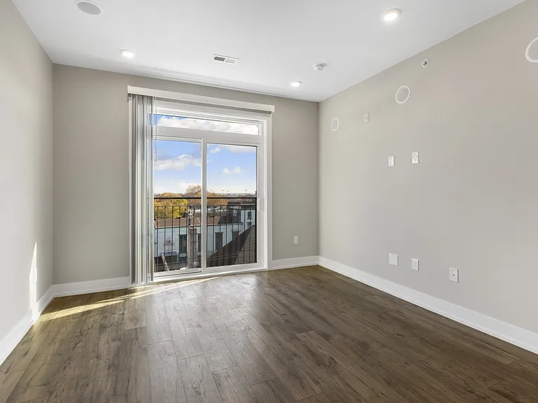 2209 N Broad St — Photo 21