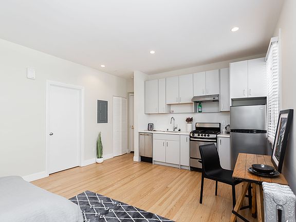 2nd image of 634 Powell St APT 49