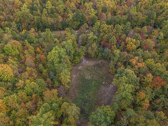 4th image of 592 Cumberland Cove Rd