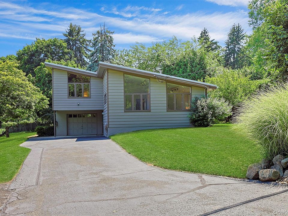 1st image of 107 Larchdale Avenue