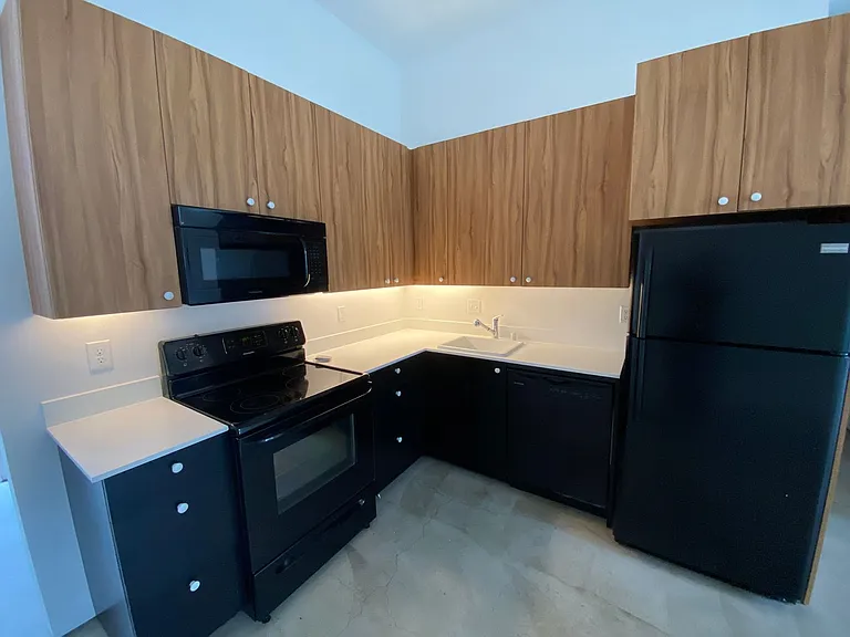3684 Alabama St — Photo 24