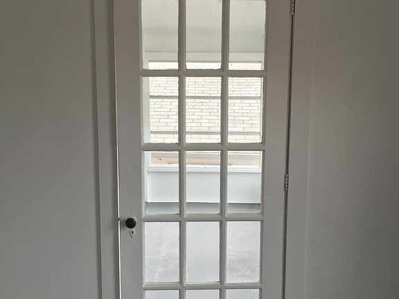 3rd image of 509 Harvey Ave #1