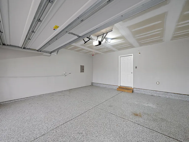 313 Great Northern Sta — Photo 10