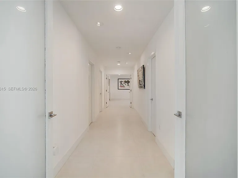 324 Caribbean Rd — Photo 4