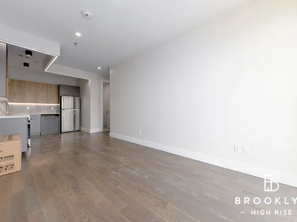 1692 Pacific Street image 3 of 9