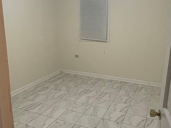 5th image of 2208 Young Ave