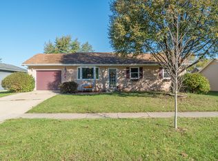 505 Cherrywood Dr, North Aurora, IL 60542