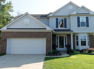 8840 Belton Dr, North Ridgeville, OH 44039
