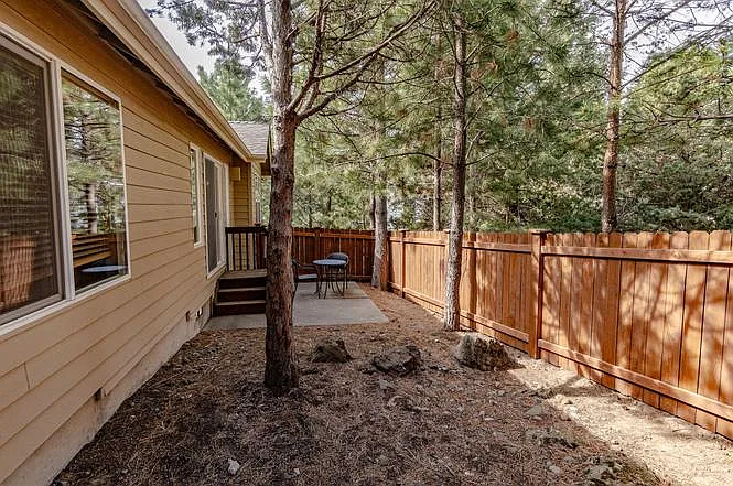 2341 NW Great Pl — Photo 20