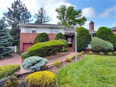 306 Cambridge Avenue, Garden City, NY, 11530