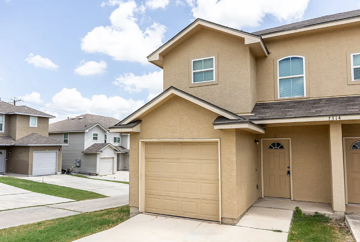 Building Photo - 7314 Colina Way #1