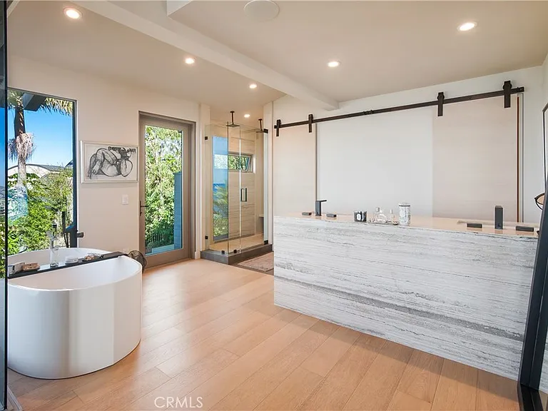 709 Kendall Dr — Photo 13