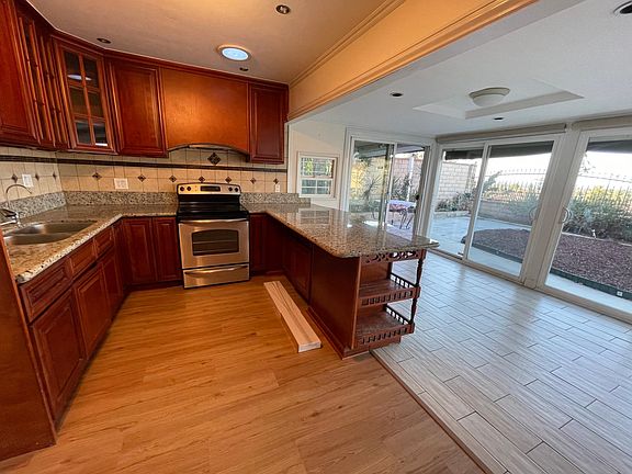 3rd image of 2617 Altamira Dr