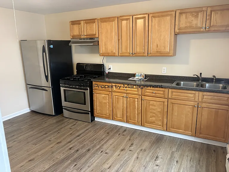 2-20 Langsberries Ave — Photo 1
