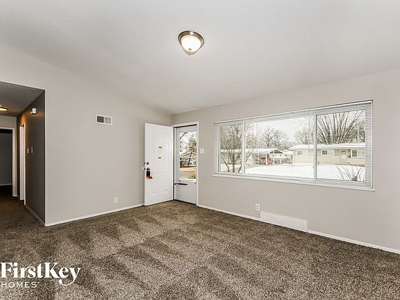 4th image of 2150 Oriole Dr