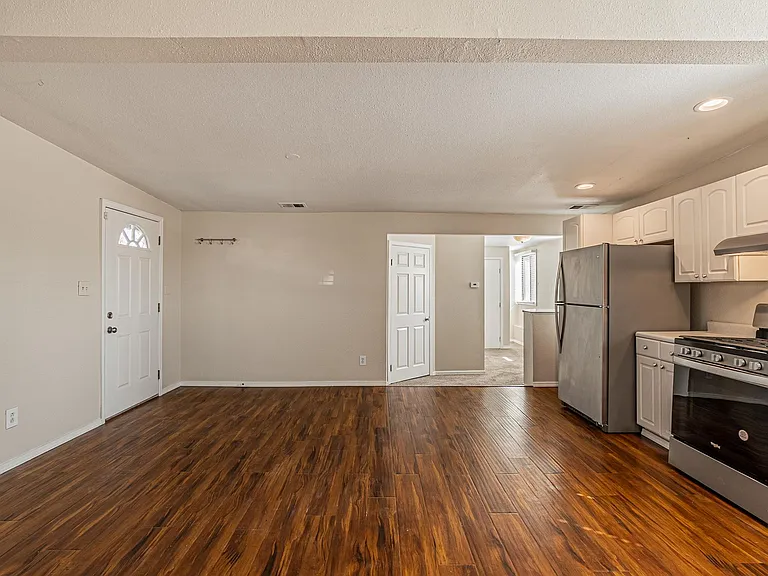 6901 Grandview Ave #B — Photo 3