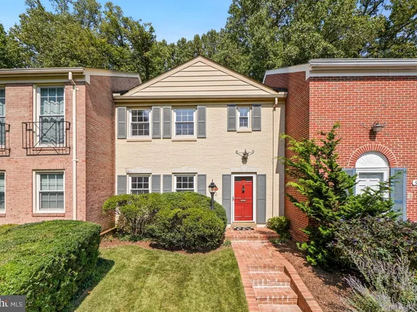 9726 Cardinal Rd, Fairfax, VA 22030