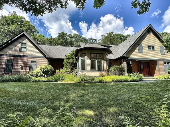26 Corn Rd, Bolton, MA 01740