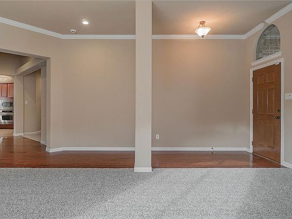 5th image of 3015 Leslie Dr