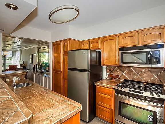 3rd image of 500 W Country Club Dr