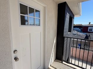 121 1/2 W Century Blvd, Los Angeles, CA 90003