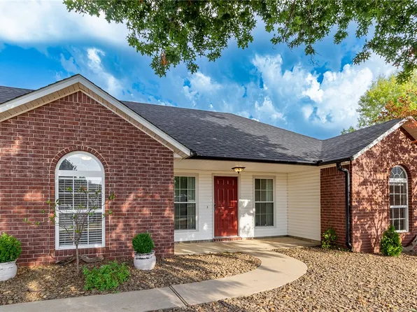 2011 W Sumac St, Rogers, AR 72758