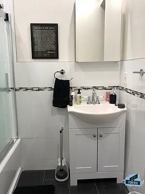 Rented by Fifth & Forever LLC | media 31