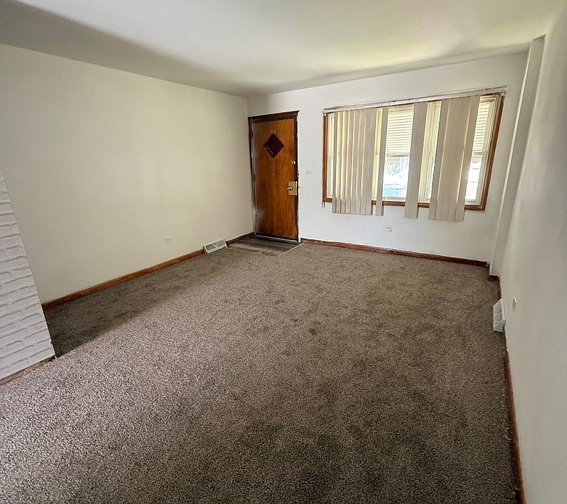 8711 S Throop St, Chicago, IL 60620 | Zillow