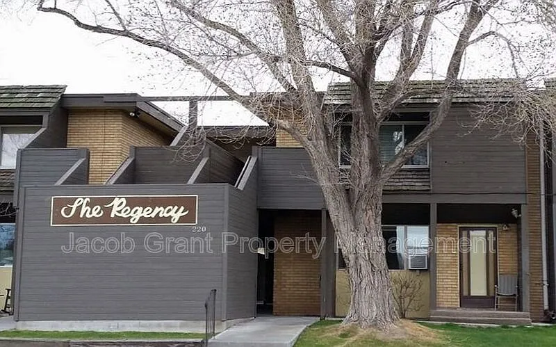 220 N Fanning Ave #14