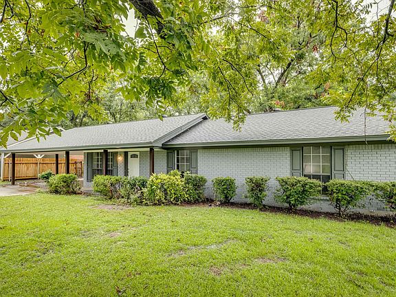 3rd image of 106 Pecan Bayou Dr