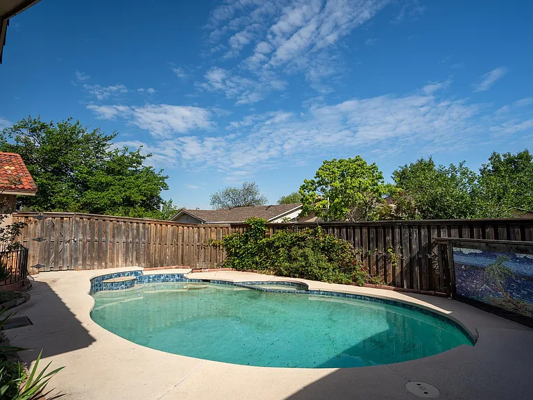 2121 Sunrise Trl — Photo 36