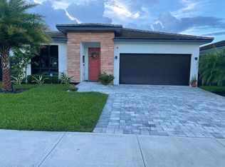 2831 SE 3rd St, Homestead, FL 33033