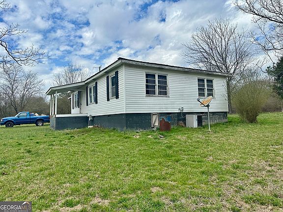 3rd image of 456 Cummings Rd
