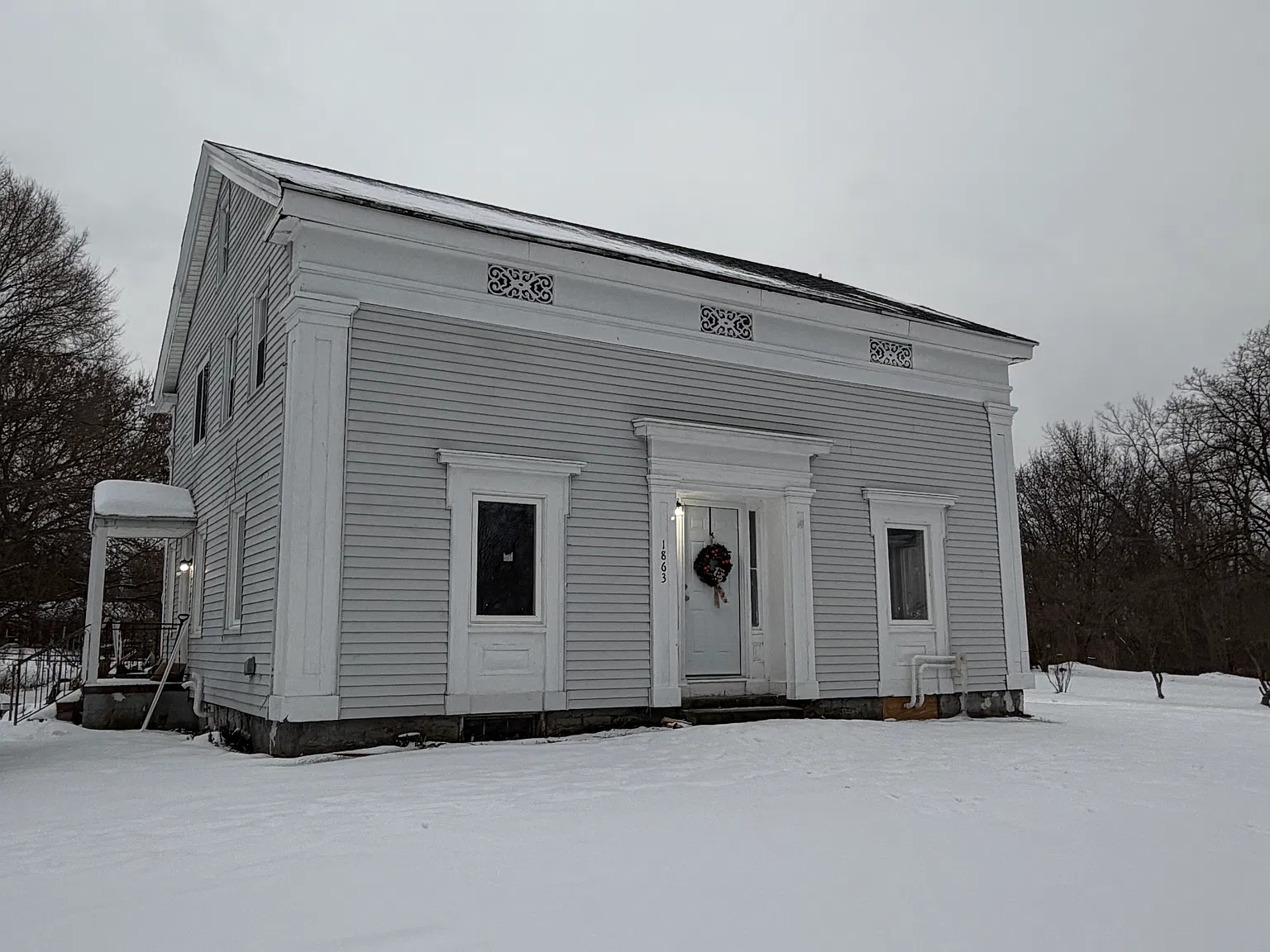 1863 Ridge Rd — Photo 1