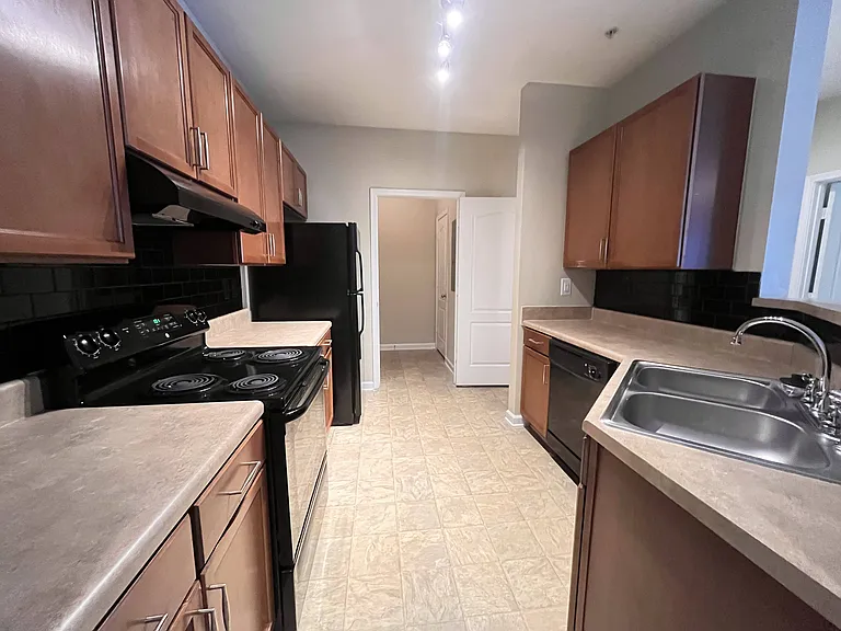 Wesley Kensington Apartments at Stonecrest — Photo 463