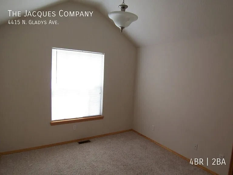 4415 N Gladys Ave — Photo 12