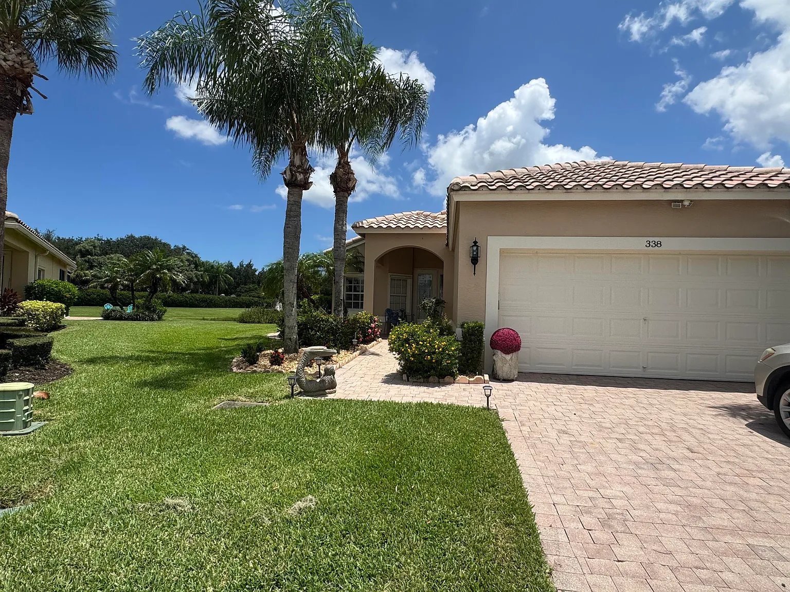 3 bed, 2.0 bath, 1481 sqft, $3,200 — Photo 1