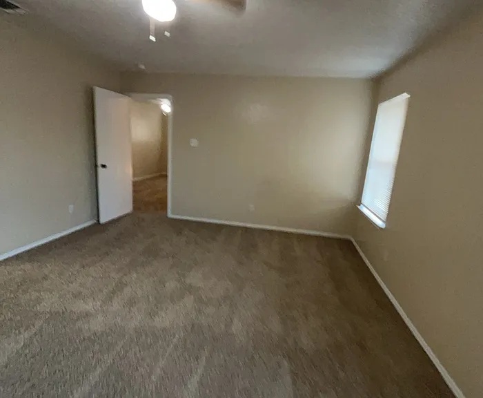 4304 Hulen Cir E — Photo 12