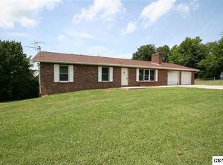351 County Line Rd, Dandridge, TN 37725