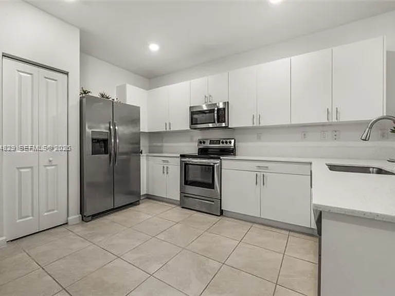 23412 SW 131st Ave #Townhouse 23412 — Photo 1