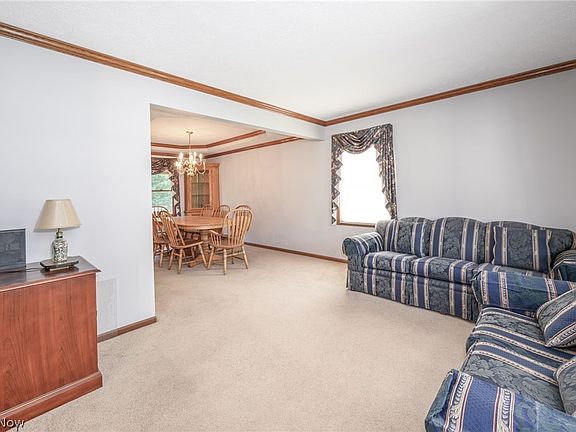 3rd image of 1133 Sharonbrook Dr