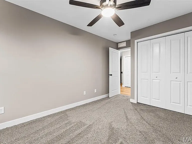 212 W State St — Photo 17