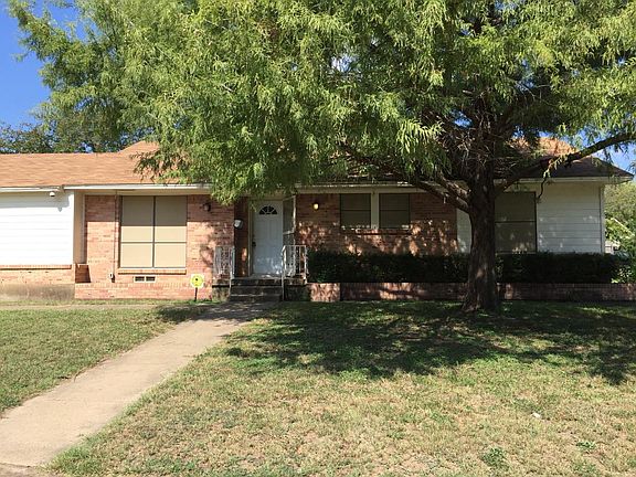 3rd image of 2105 Peggy Ln