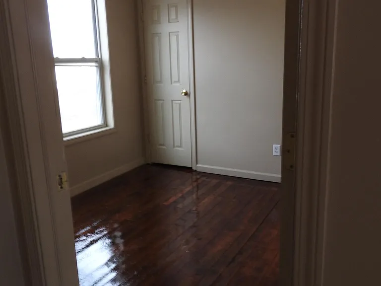 310 Gold Ave NW — Photo 8