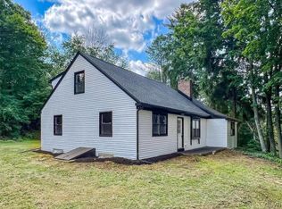 5870 Main St, Center Valley, PA 18034