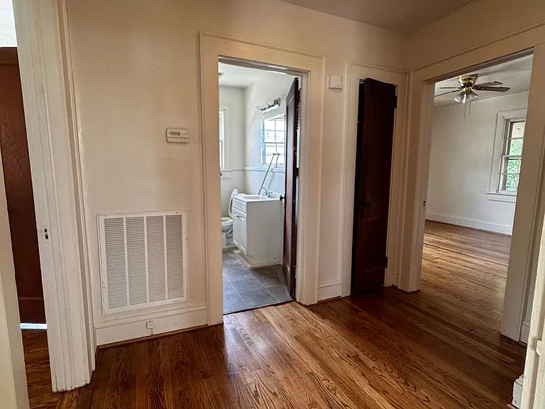 810 Kings Rd — Photo 13